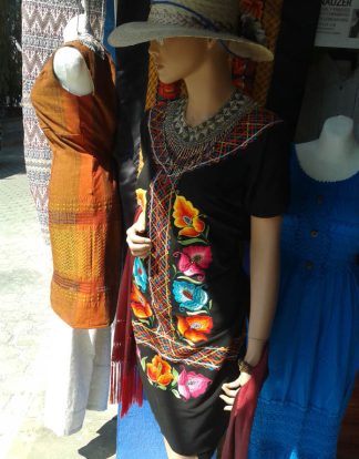 VESTIDO BORDADO DEL ISTMO