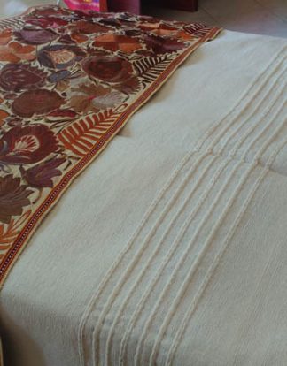 PIE DE CAMA BORDADO 2.5 MTS