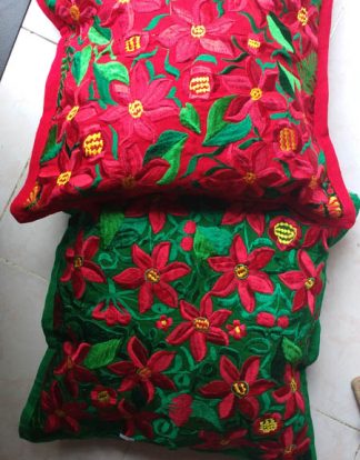 COJIN BORDADO NAVIDEÑO