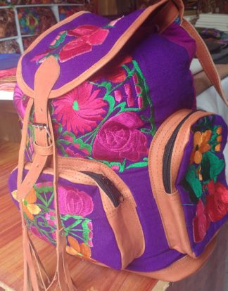 MOCHILA JUVENIL ARTESANAL BORDADO